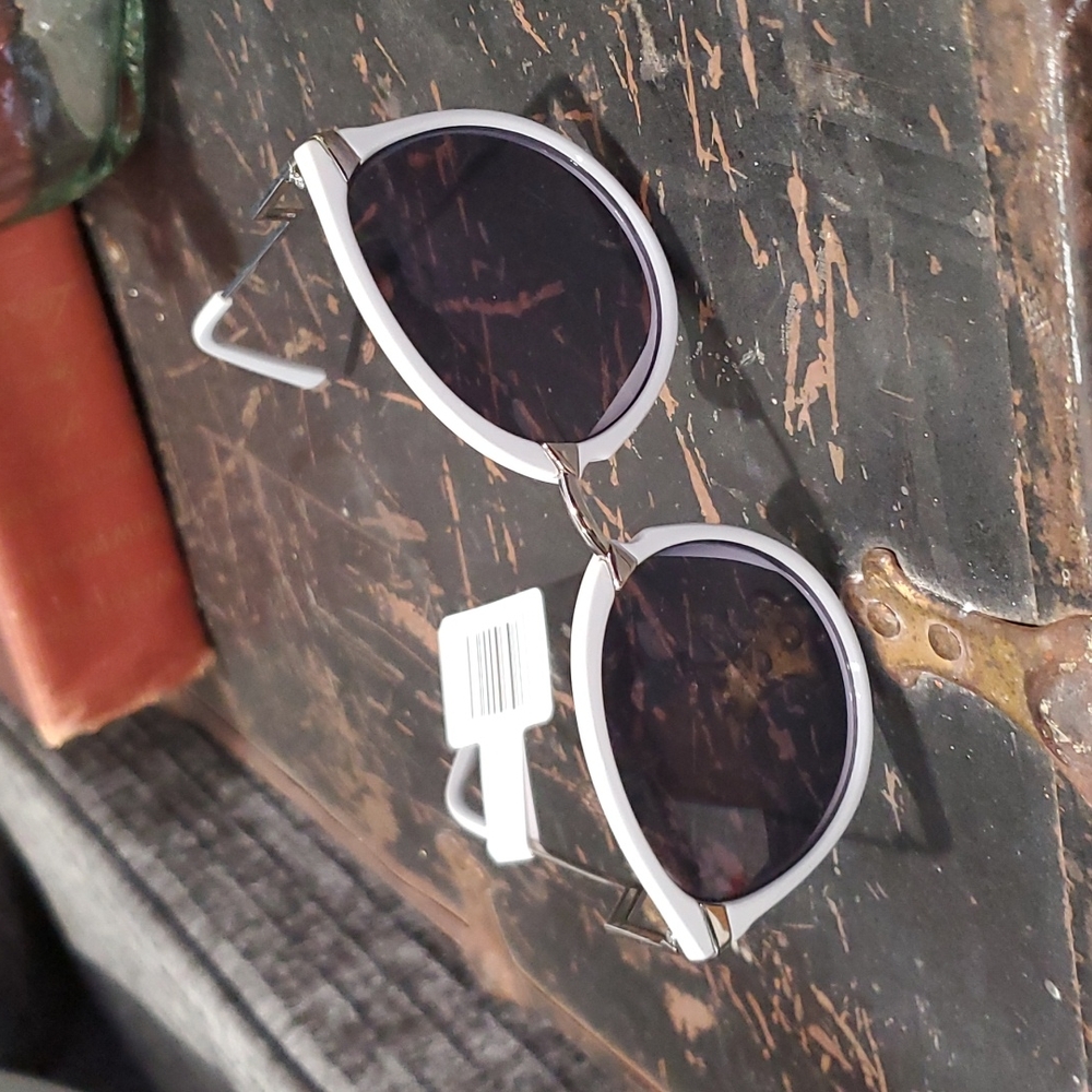 NWT PERVERSE sunglasses.    #3387.     2 for $10